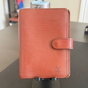Louis Vuitton Epi leather 6 ring agenda/planner w/card slots